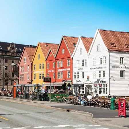 Bergen Beds Apartments - Unbeatable location! *