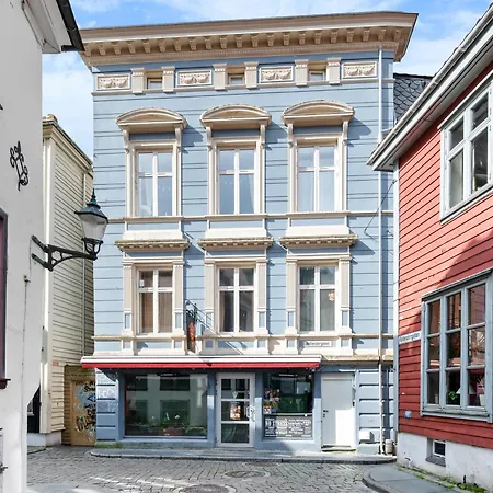 Bergen Beds Apartments - Unbeatable location!